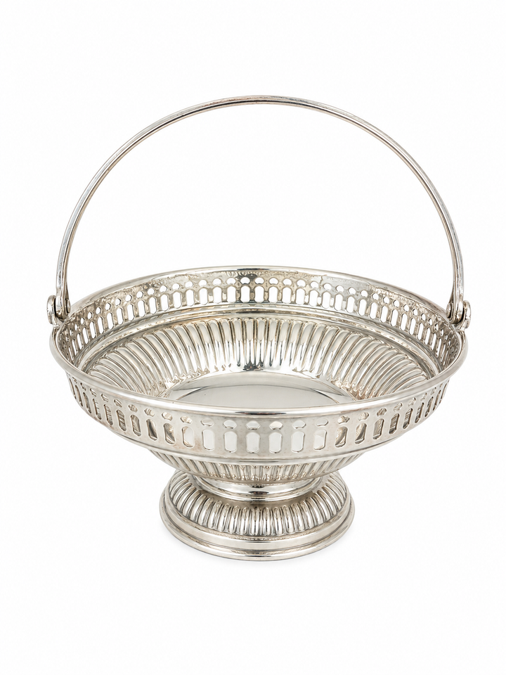 Silver plate basket with fluting and handle