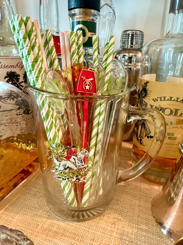 Glass tumbler with hunt scene