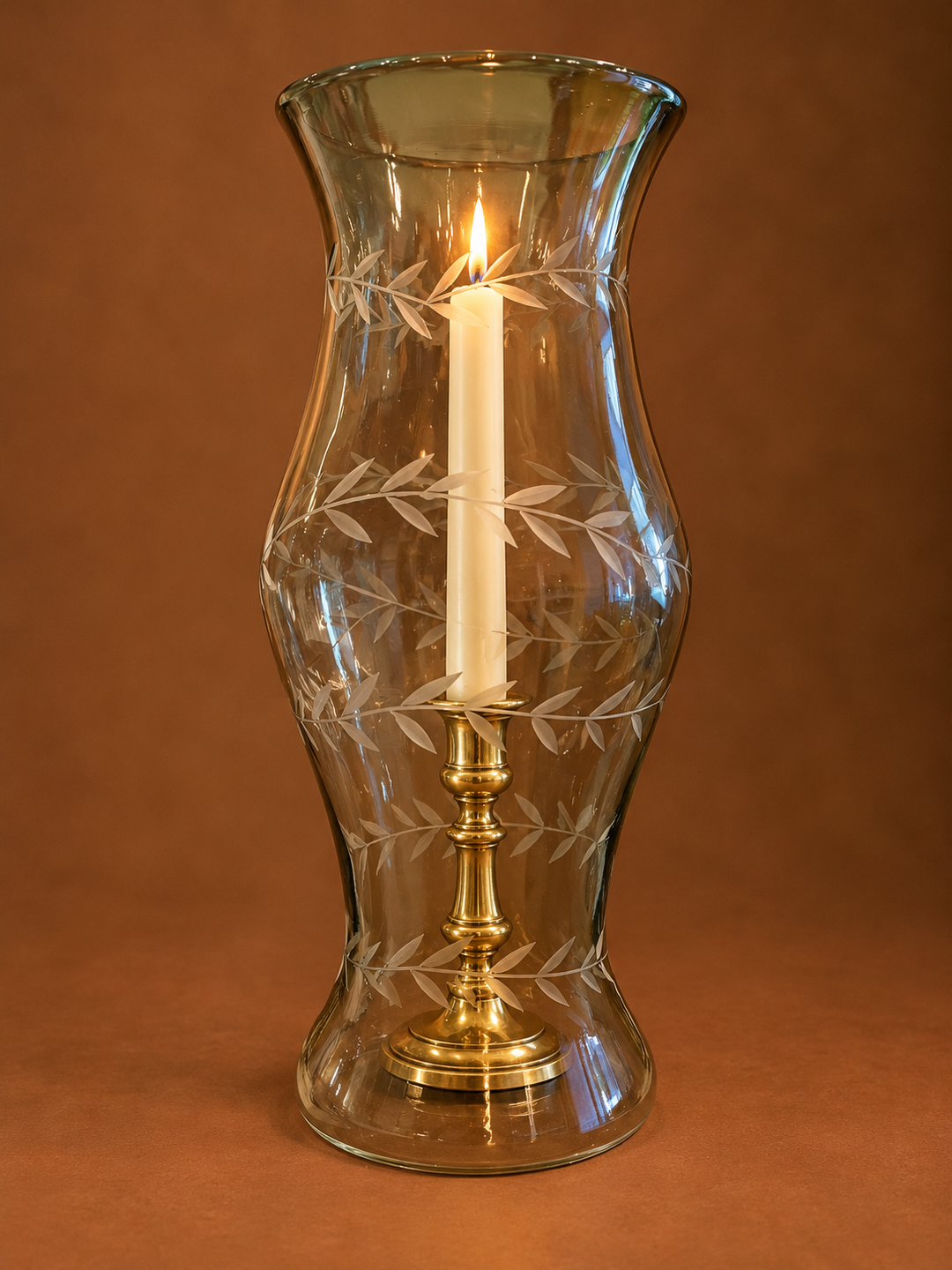 Hourglass Vine etched hurricane “Olive”