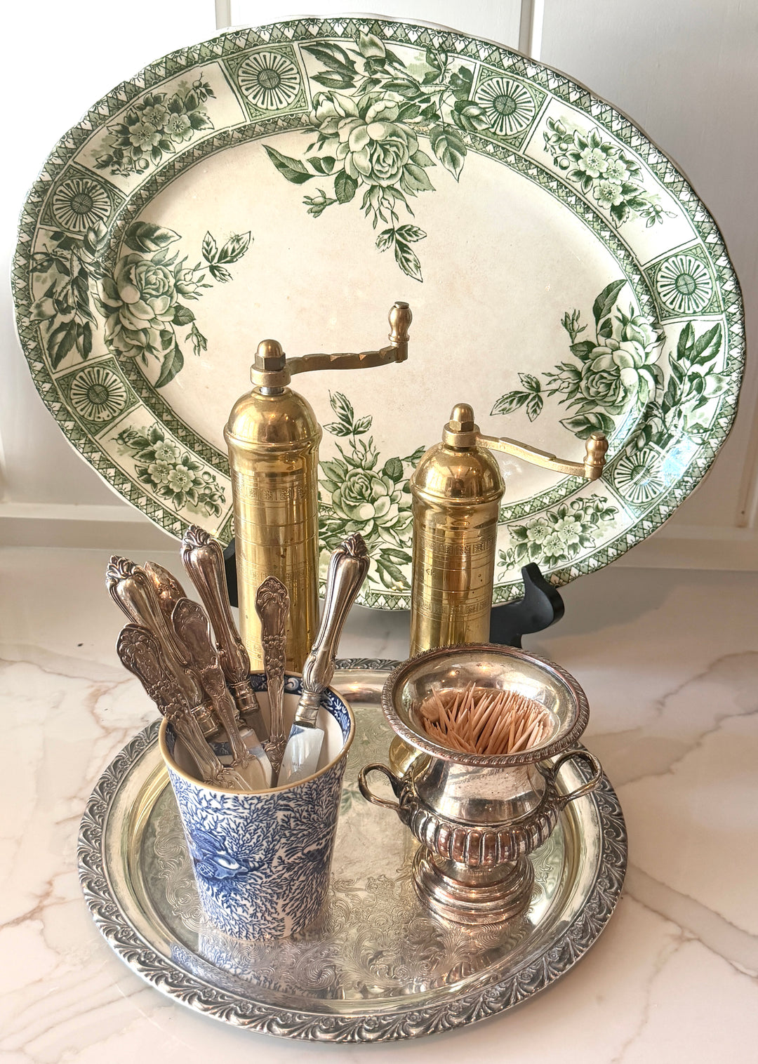 Petite Round Tray w/pretty trim