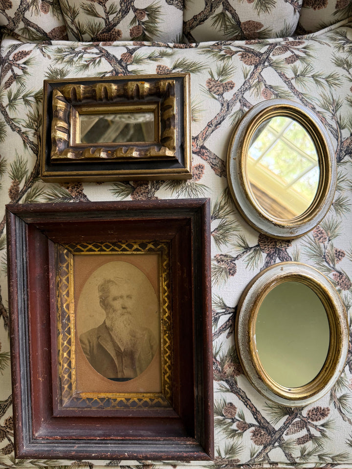 Victorian Instant Ancestor Frame w/portrait