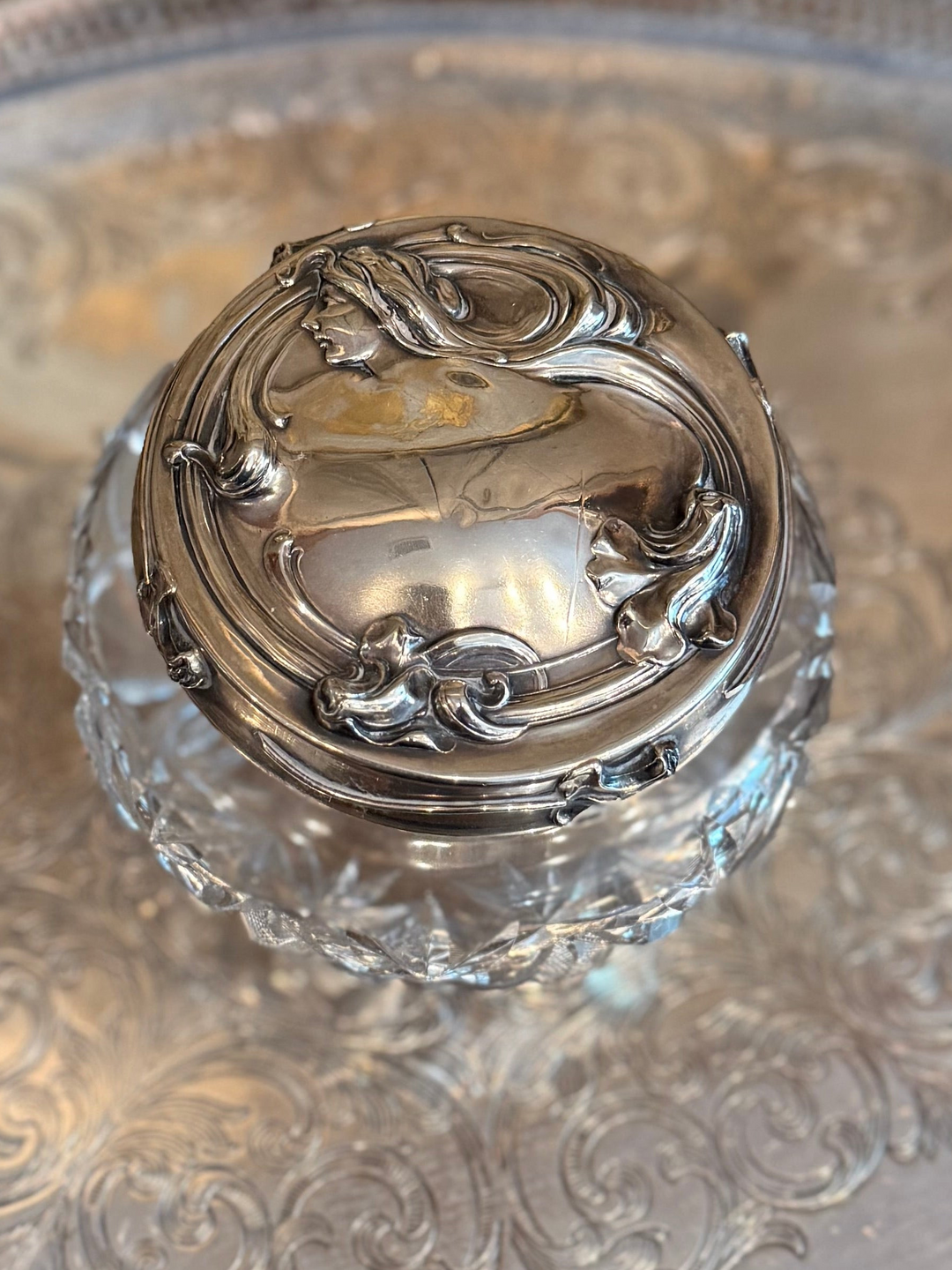 Round Crystal Vanity Jar with Sterling Lid