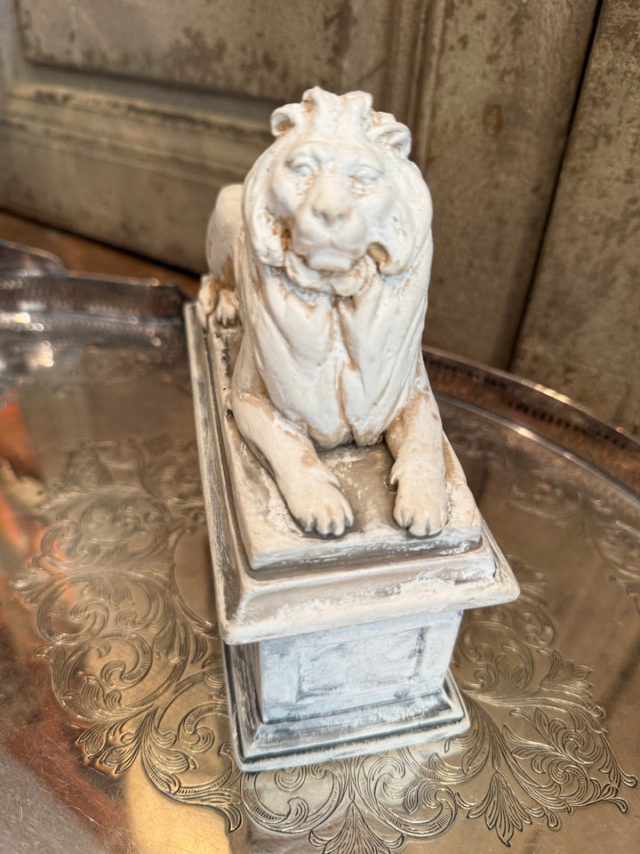Painted Lion Statue/Bookend