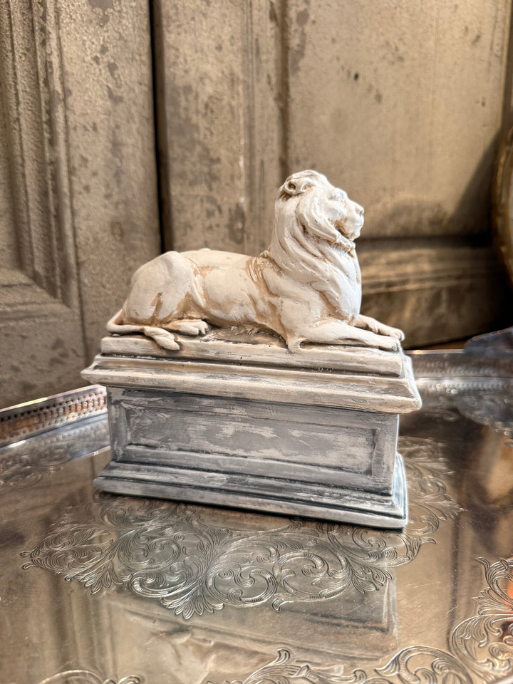 Painted Lion Statue/Bookend