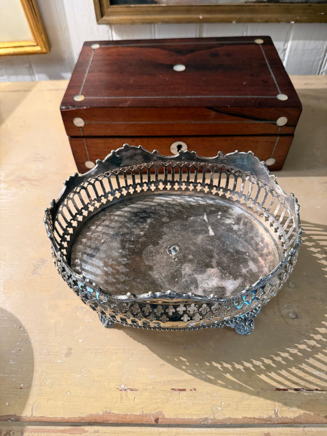 Petite Gallery Footed Catchall