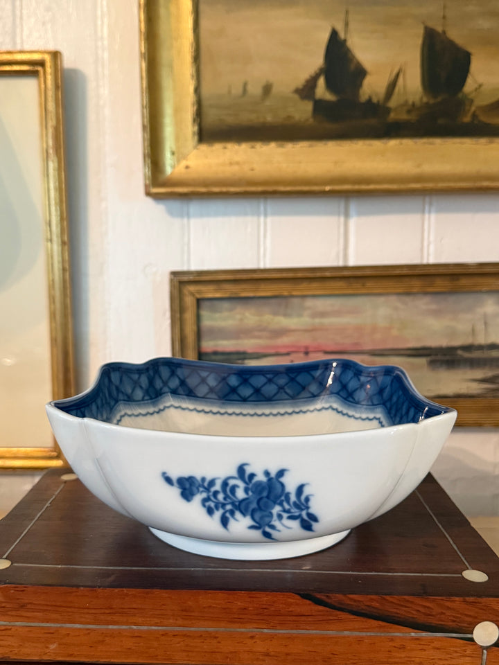 Mottahedeh Sailing Ship Bowl