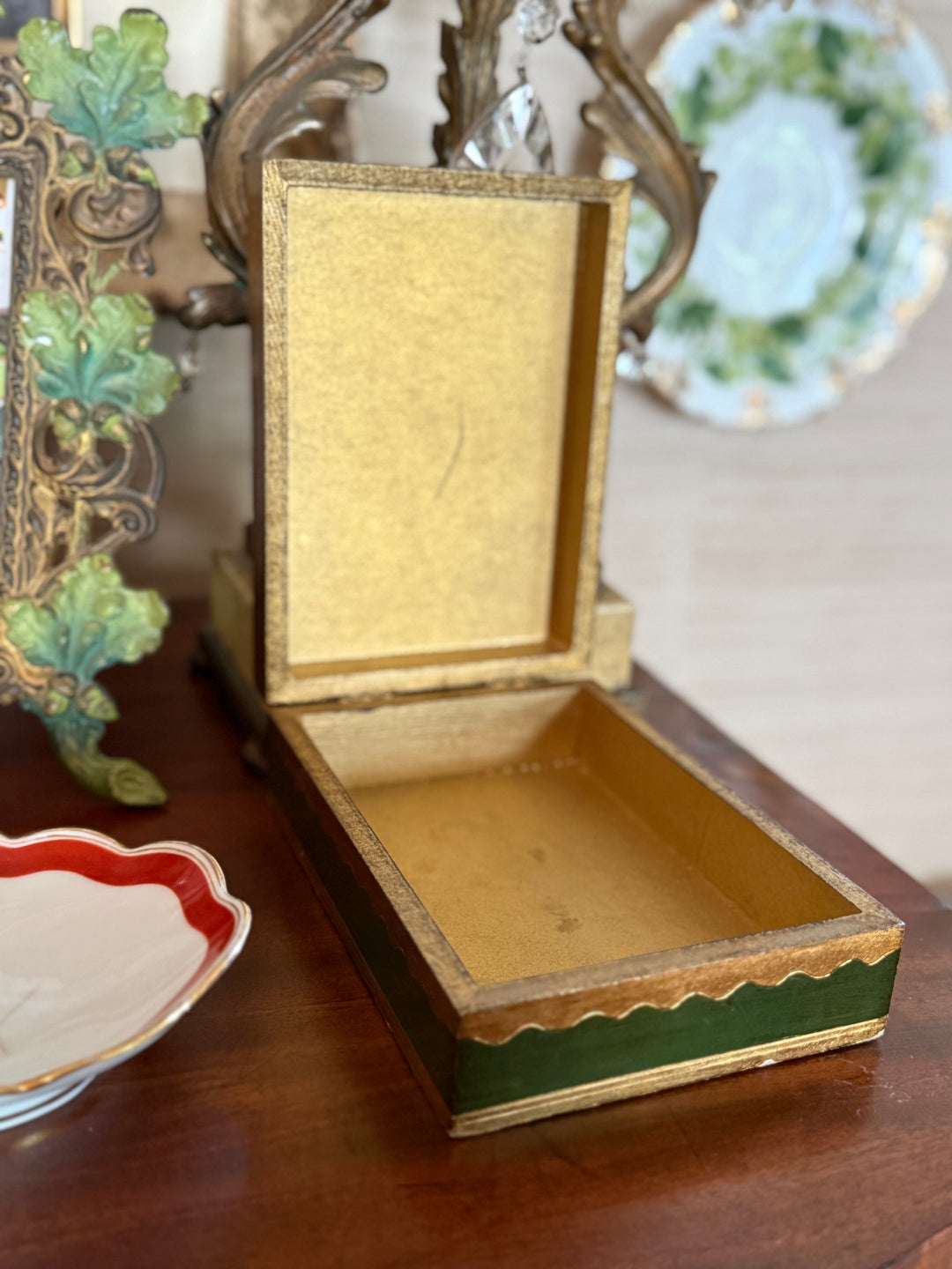 Florentine box w/ palm